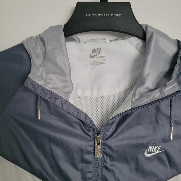 Nike Windbreaker The Windrunner Womens Small Front Zip Gray White - Picture 7 of 14